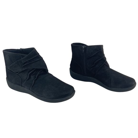 Clarks Cloudsteppers Black Textile Ruched Ankle Bootie Women’s Size 7.5 Preowned - Picture 1 of 6